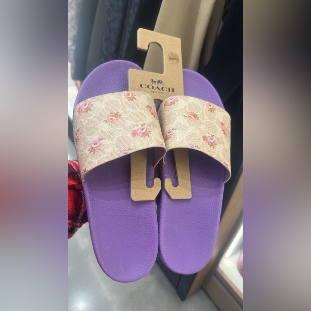 NWT Coach Udele Sport Slide
In Signature Canvas With Floral Print 💜 - Picture 11 of 12